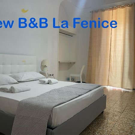 Hostel Bb La Fenice Naples Exterior photo